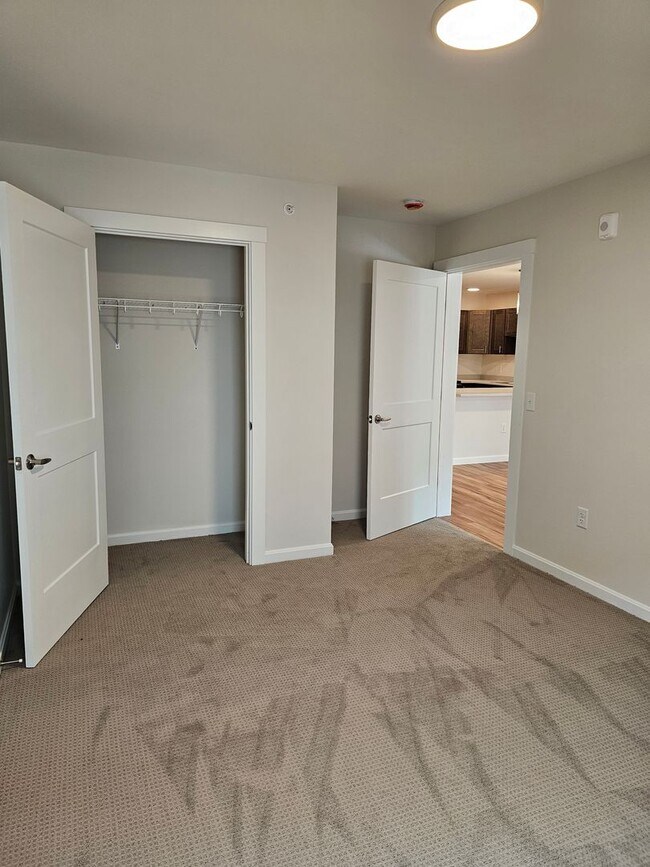 Building Photo - 177 Autumn Pond Way