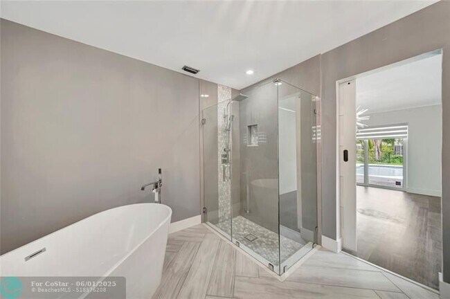 Building Photo - 6401 Crossbow Ct