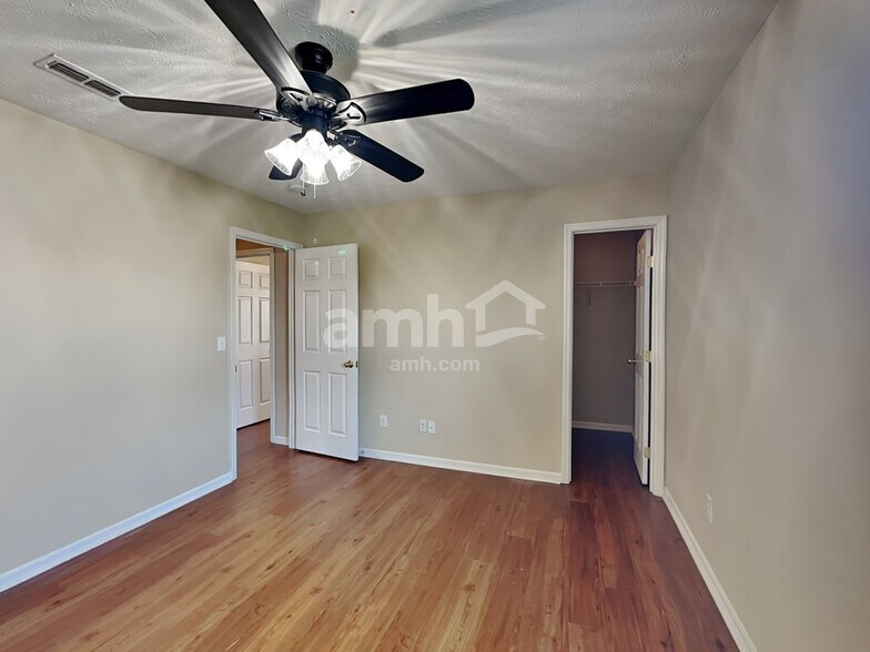 Building Photo - 311 Hartford Ct