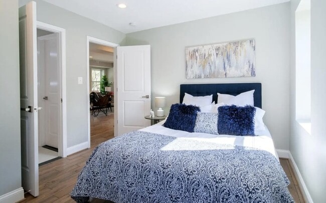 Building Photo - 4410 16th St NE