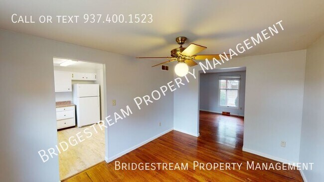 Building Photo - Spacious 4 Bedroom, 2.5 bath two story hom...