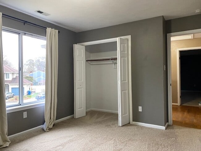 Building Photo - Chesapeake Beach