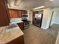 Building Photo - Upper 2 Bedroom Unit of Duplex