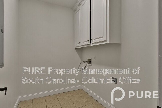 Building Photo - 4 Hunters Pond Dr