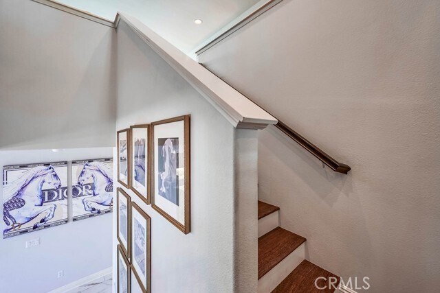 Building Photo - 6850 Lucite Dr