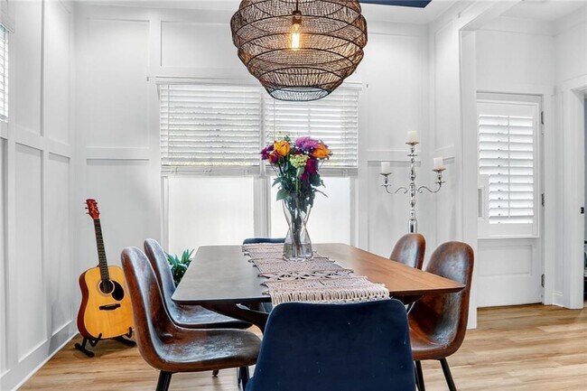 Building Photo - 1170 Moton Ave SW