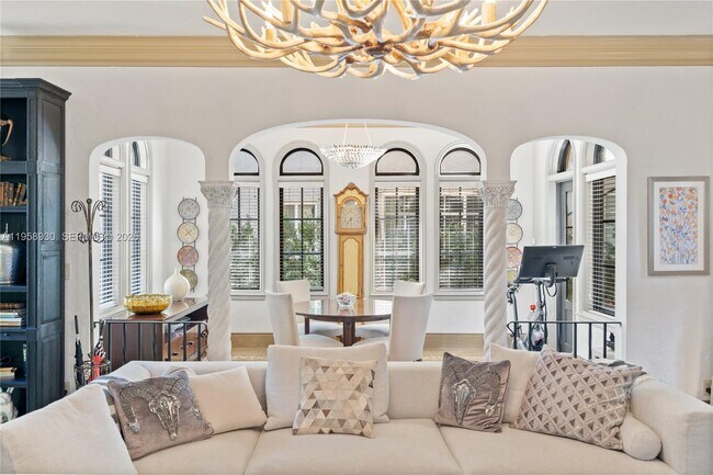 Building Photo - 2330 Prairie Ave