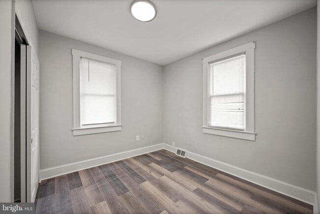 Building Photo - 8807 Fearne Ave