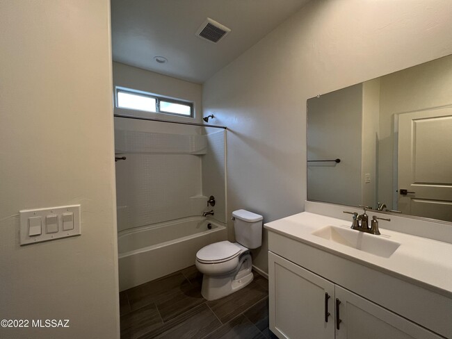 Building Photo - 12171 W Amarissa Dr