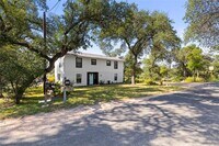 Building Photo - 925 Windy Shores Loop