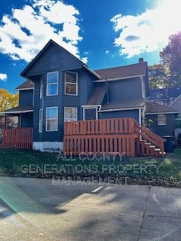 Building Photo - 778 Yale St