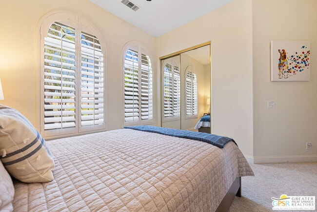 Building Photo - 88 Vía Las Flores