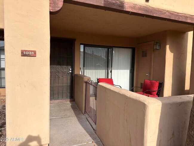Building Photo - 1351 N Pleasant Dr