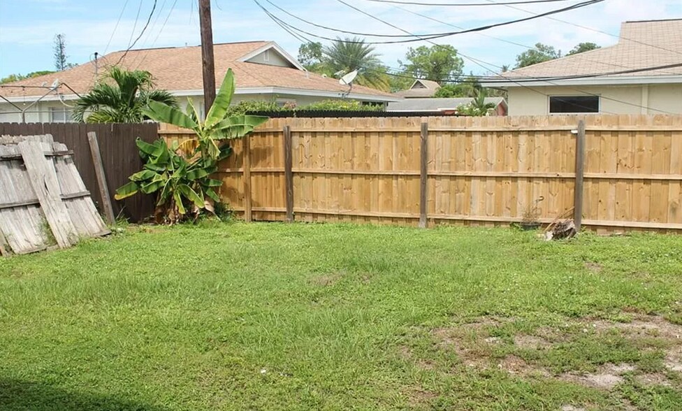 Building Photo - 4405 Thomasson Ln