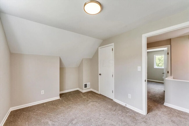 Building Photo - 1362 Clinton St