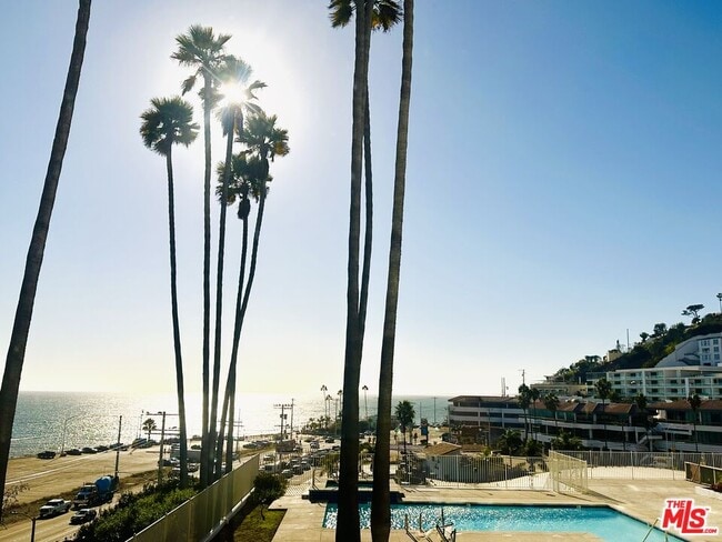 Primary Photo - 17366 Sunset Blvd
