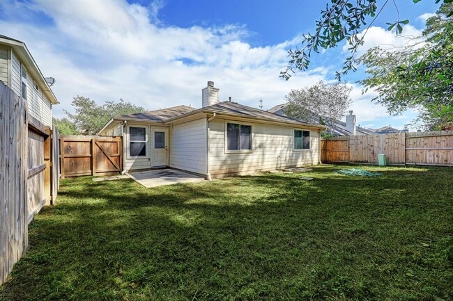 Building Photo - 25407 Clover Ranch Dr