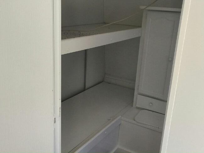 Building Photo - 925 Ponce De Leon Blvd