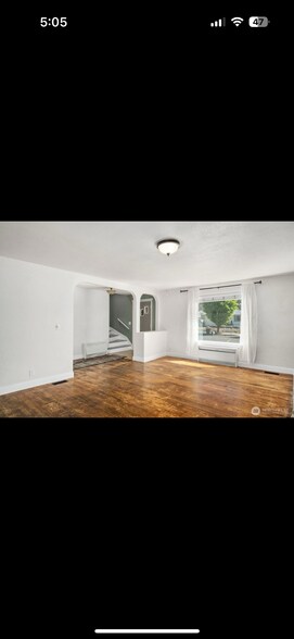 Building Photo - 520 S Wilbur Ave
