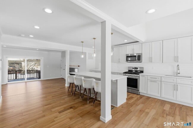 Building Photo - 193 Cypress Rd