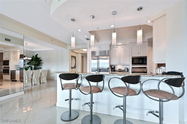 Building Photo - 1530 5th Ave S