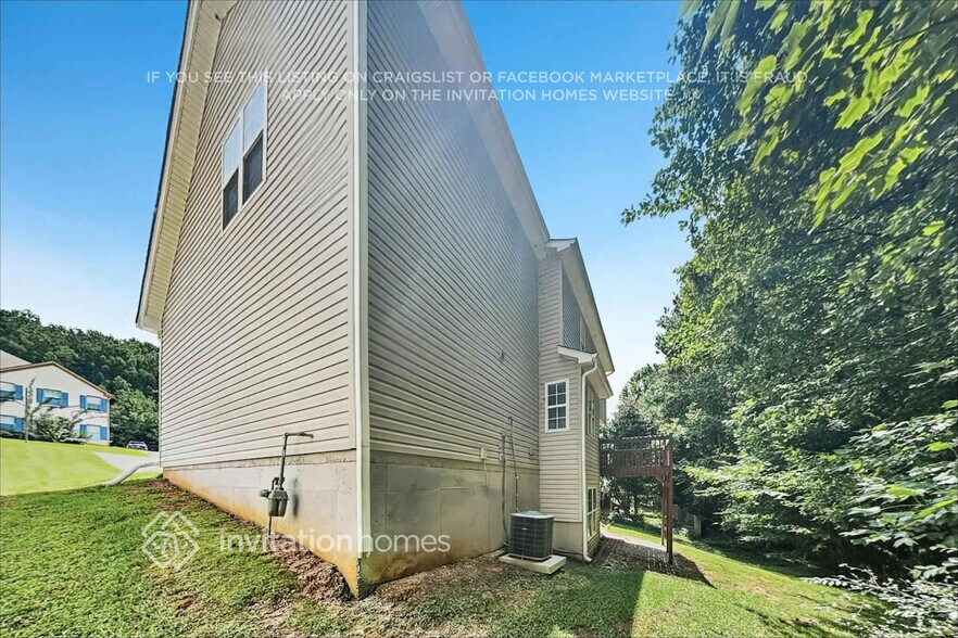 Building Photo - 675 Clemson Ln