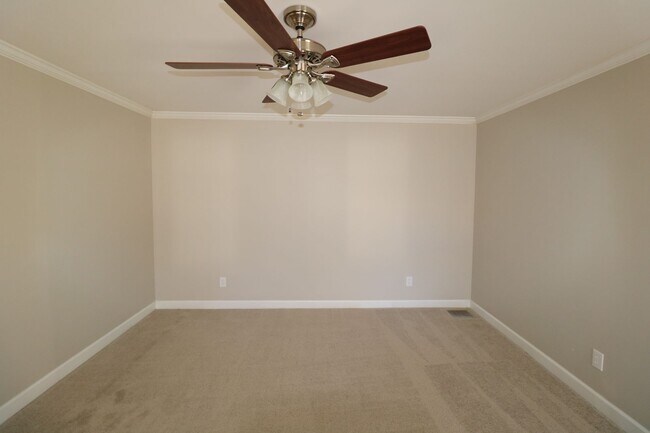 Building Photo - 8193 Steeplechase Cir