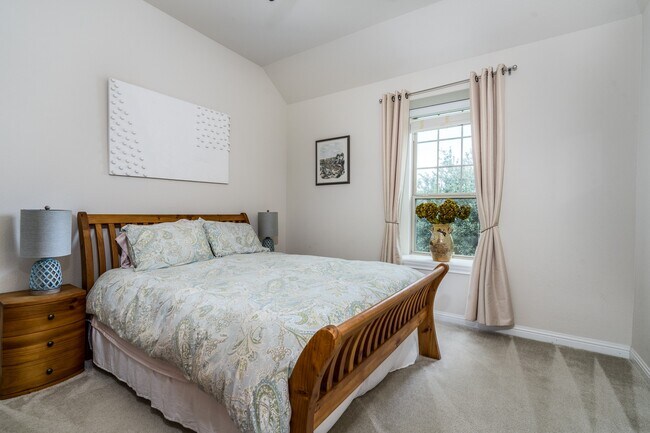 Building Photo - 2034 Baker Estates Dr