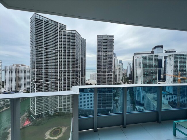 Building Photo - 200 Biscayne Blvd Way