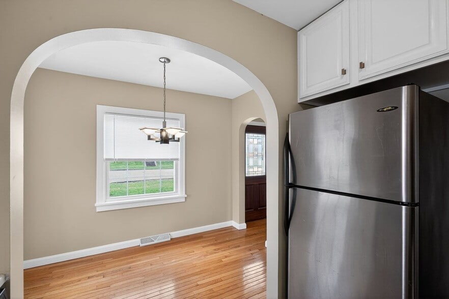 Building Photo - 1133 Milford St NE