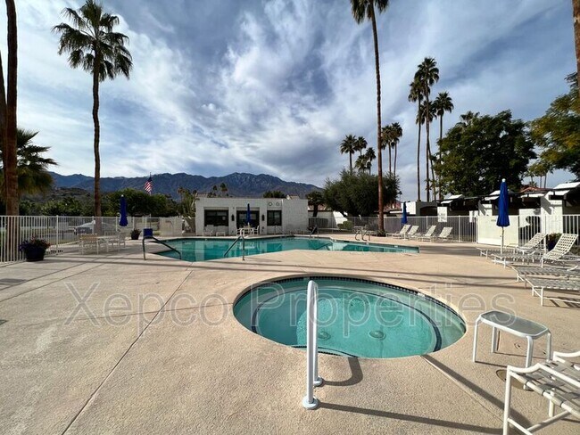 Building Photo - 2353 E Miramonte Cir