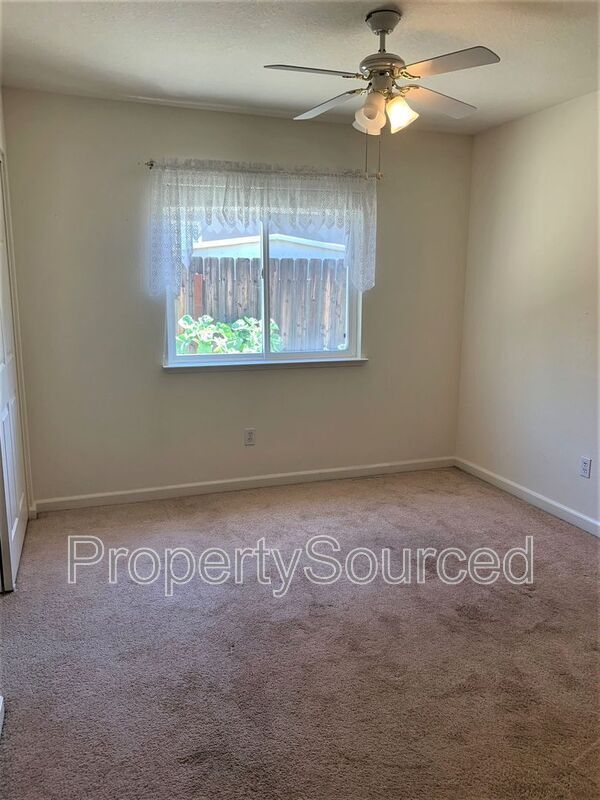 Building Photo - 857 Tannehill Dr