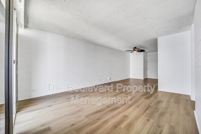 Building Photo - 5055 Likini St