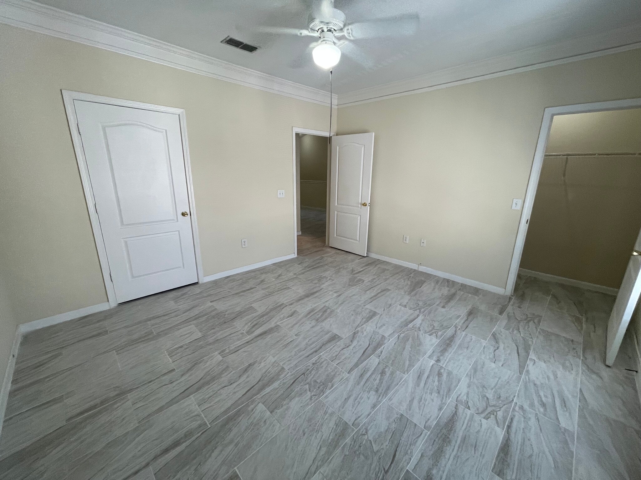 Building Photo - 18108 VILLA CREEK Dr