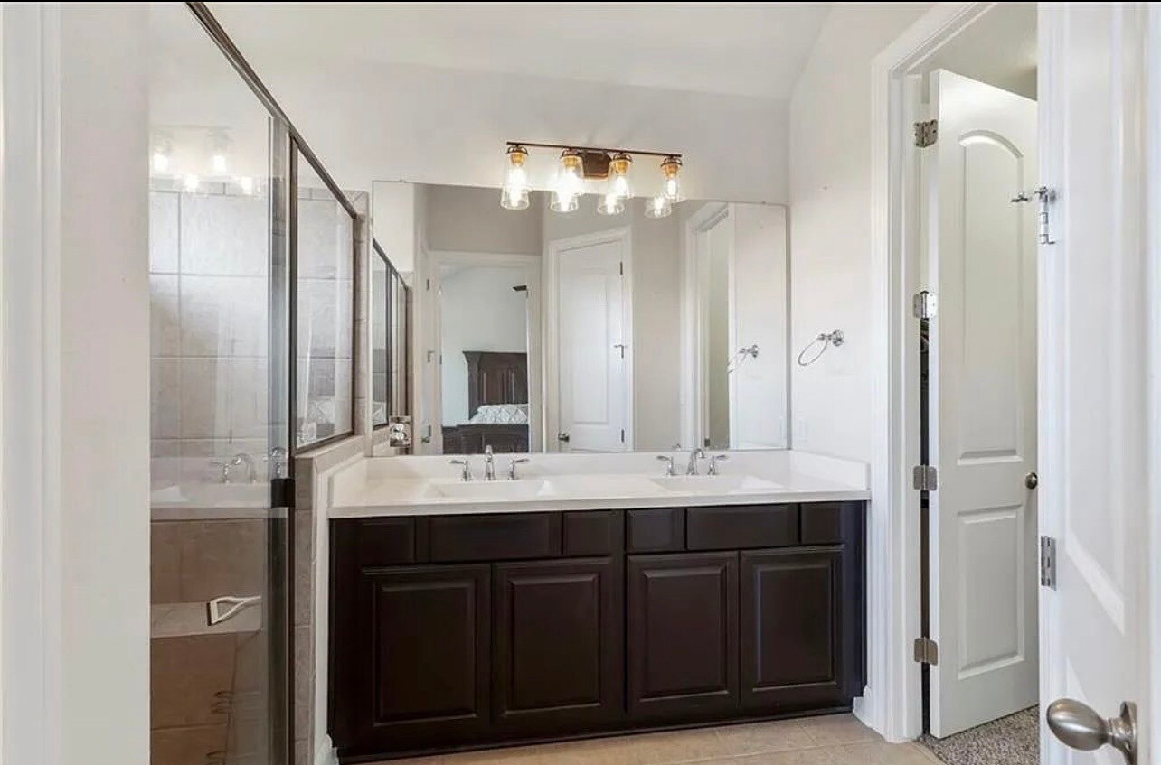 Building Photo - 2432 Granite Hill Dr