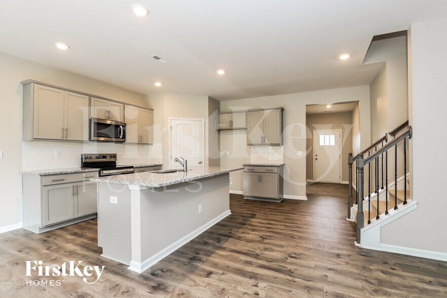 Building Photo - 154 Lisa Ln