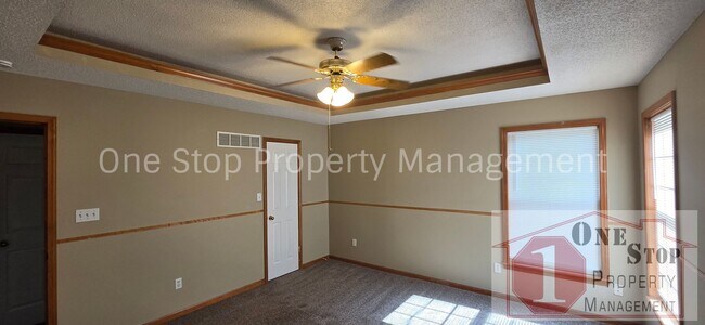 Building Photo - 4 Bedroom, 2.5 Bathroom home in Belton!