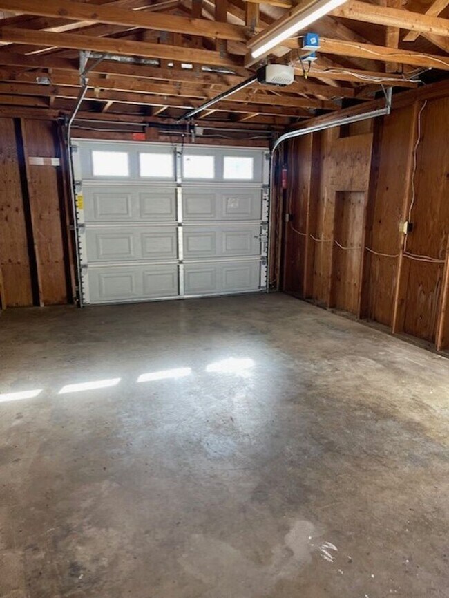 Building Photo - Beautiful 3 Bed 1 Bath in Bonanza