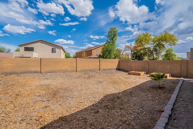 Building Photo - Stunning Two Story in Laveen!