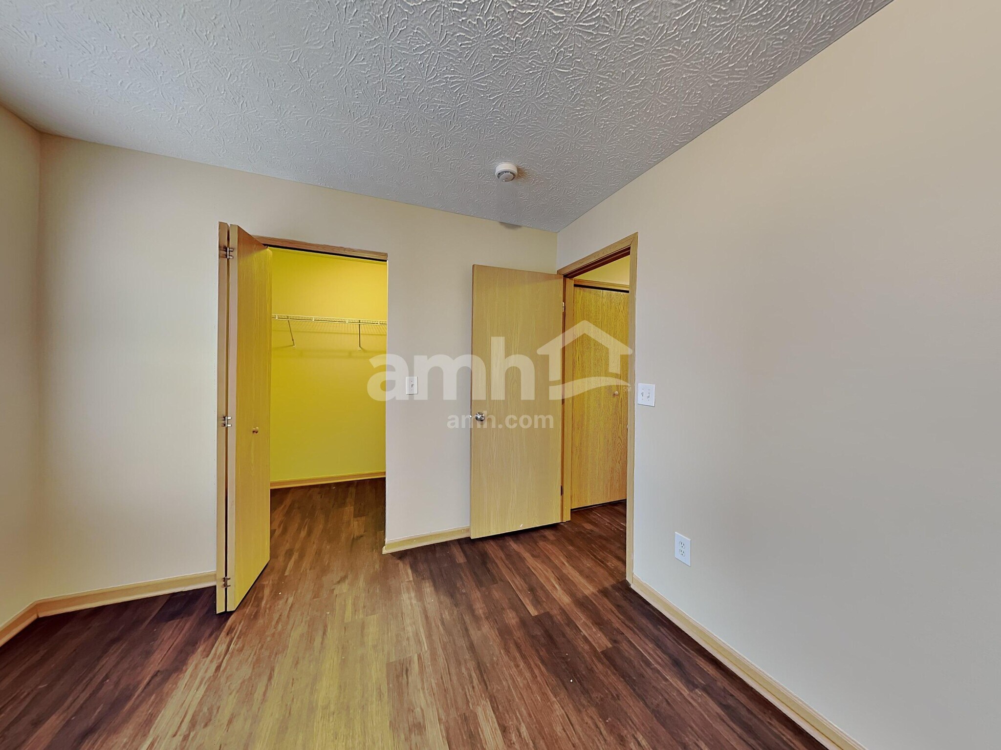 Building Photo - 7525 Hemrich Dr