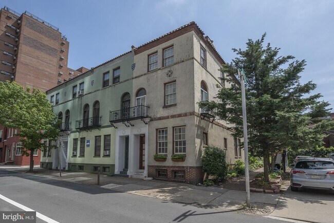 Building Photo - 117 S Beechwood St