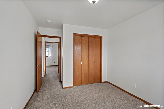 Building Photo - Modern Southside Duplex