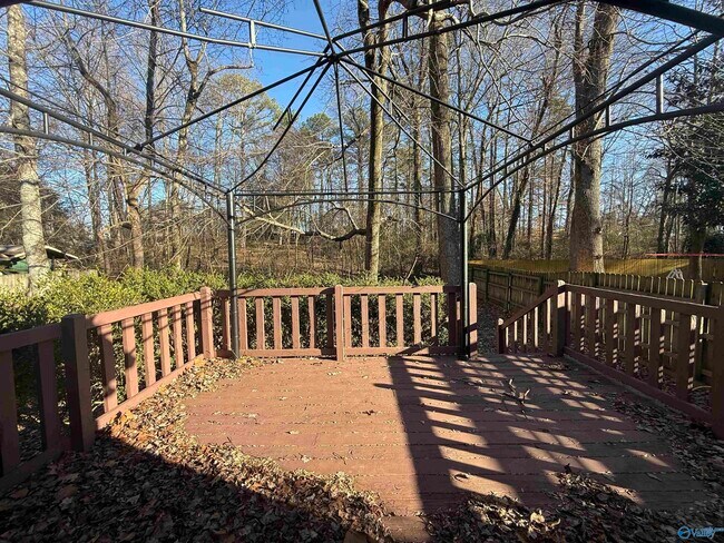 Building Photo - 113 Suffolk Dr