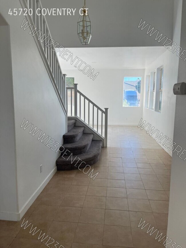 Building Photo - 45720 Coventry Ct.