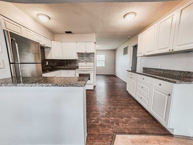 Building Photo - 5396-5368 68th Way N