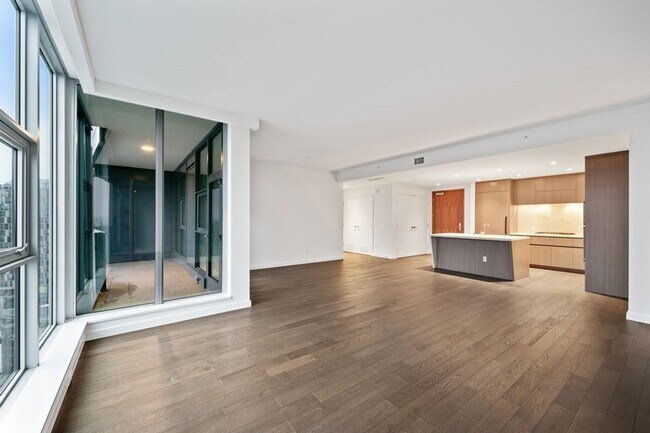 Building Photo - Brand new 16th floor 2bd/2ba home with cit...
