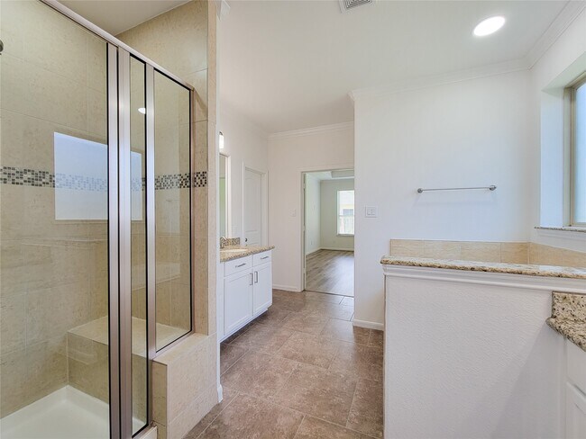 Building Photo - 2814 Bay Springs View