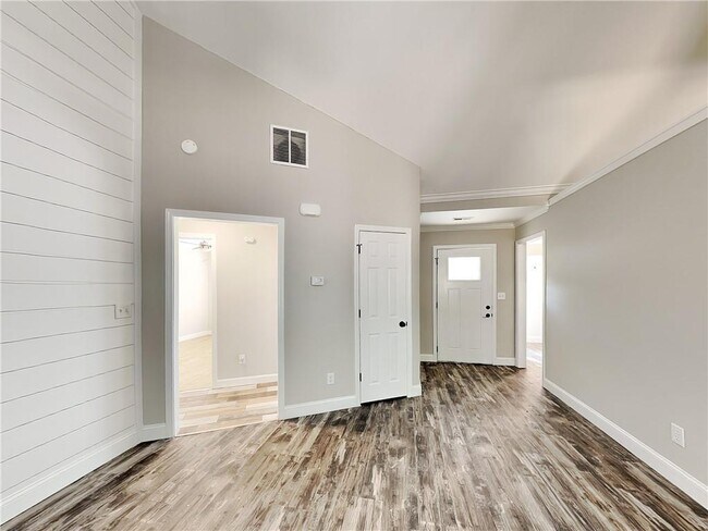 Building Photo - 365 Widewater Dr