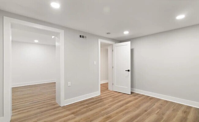 Building Photo - 3920-3912 12th St S