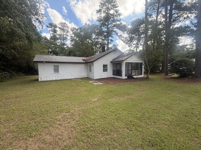 Building Photo - House for Rent